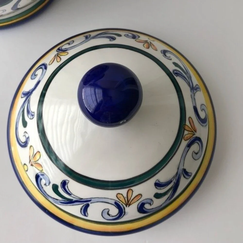 TUSCANY VASE DECORATIVE WITH LID 11.5'' TALL WHITE/BLUE MULTICOLOR MADE IN CHINA